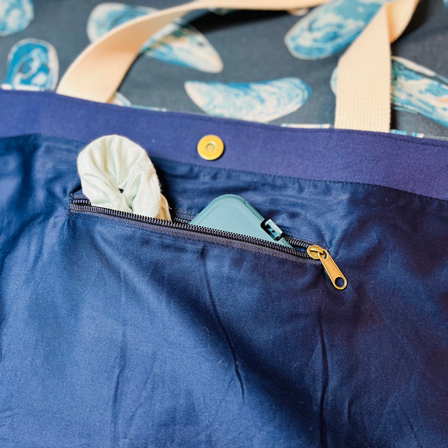 “Mussel Blues” Tote