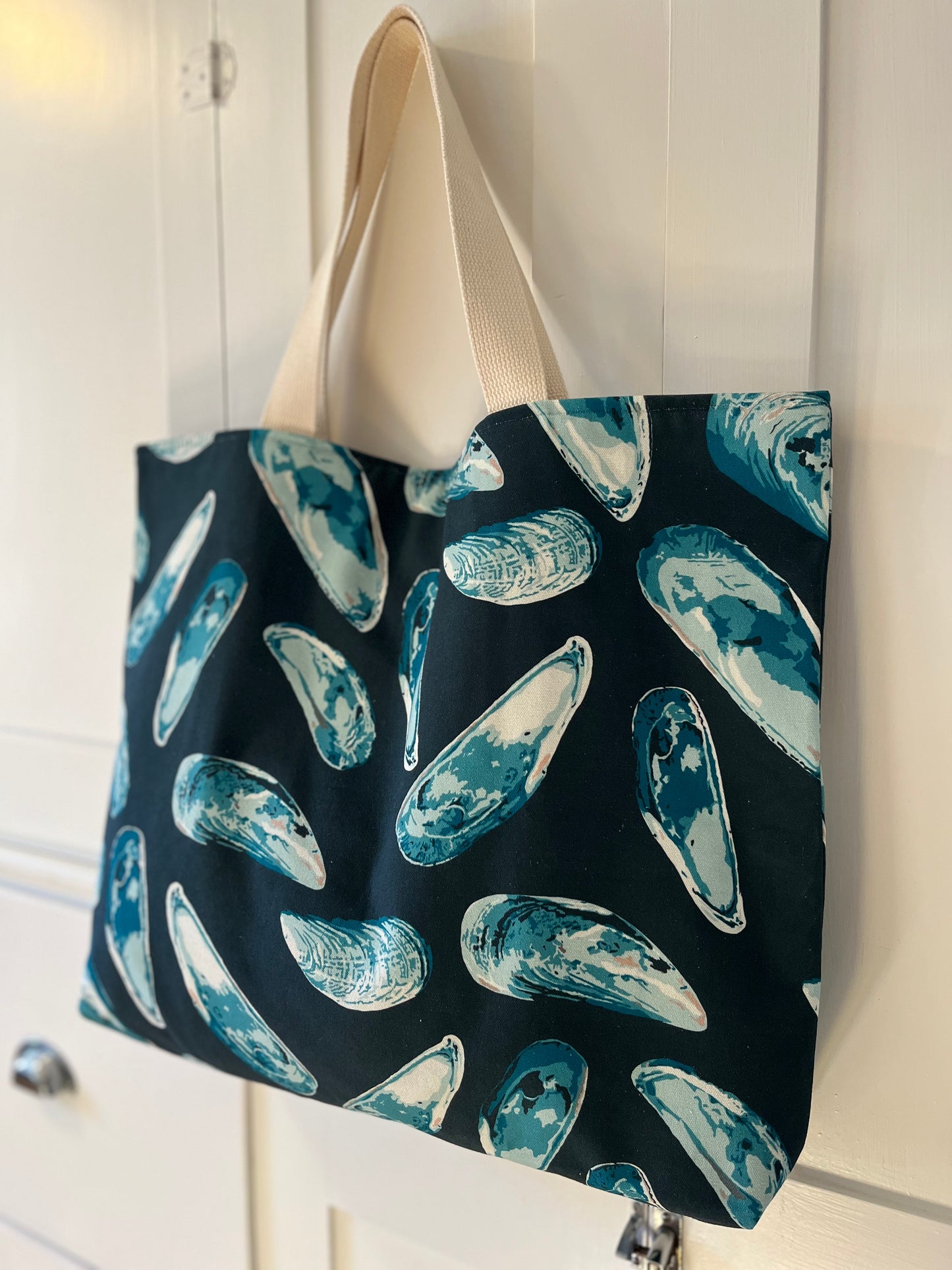 “Mussel Blues” Tote