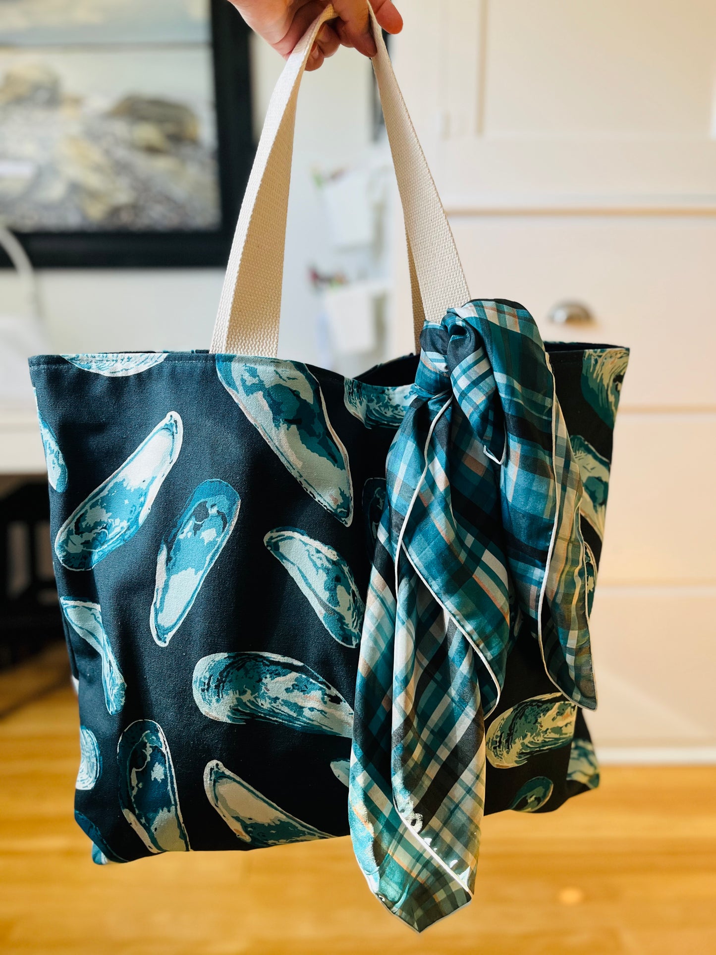 “Mussel Blues” Tote